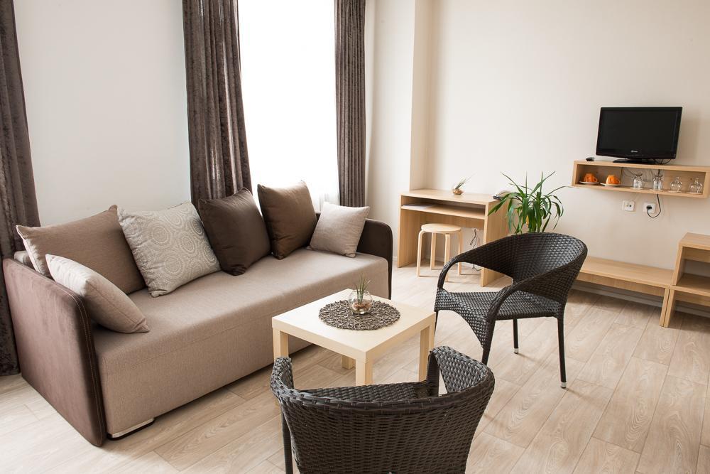 Hotel Imos Břeclav エクステリア 写真