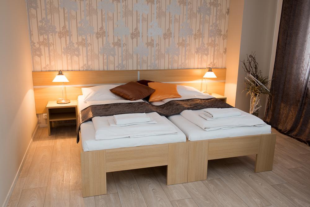 Hotel Imos Břeclav エクステリア 写真